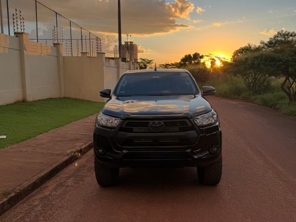 Foto 5 - Toyota Hilux SR 2.8 Turbo Diesel 4x4