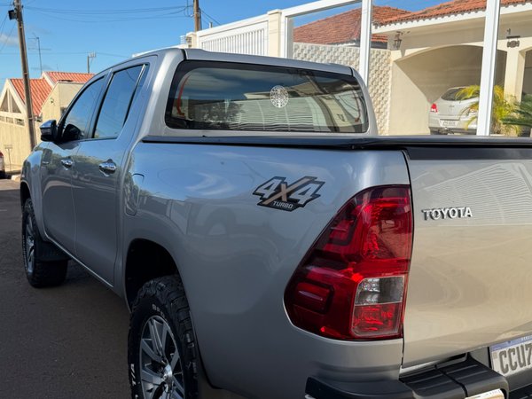 Foto 4 - Toyota Hilux SRV 2.8 Turbo Diesel 4x4