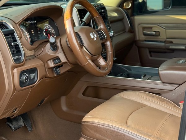 Foto 6 - RAM 3500 Longhorn Limited 6.7 Turbo Diesel 4x4