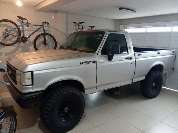 Foto 1 - Ford F1000 Super Série 3.9 Turbo Diesel 4x4 C.S