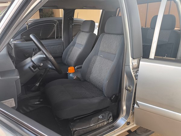 Foto 4 - Mitsubishi L200 GLS 2.5 Turbo Diesel 4x4