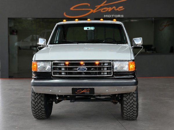 Foto 2 - Ford F1000 Super 3.9 Diesel C.S