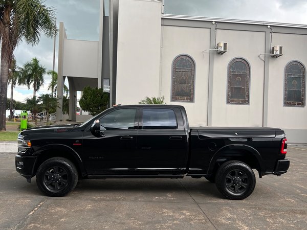 Foto 4 - RAM 2500 Laramie Night Edition 6.7 Turbo Diesel 4x4