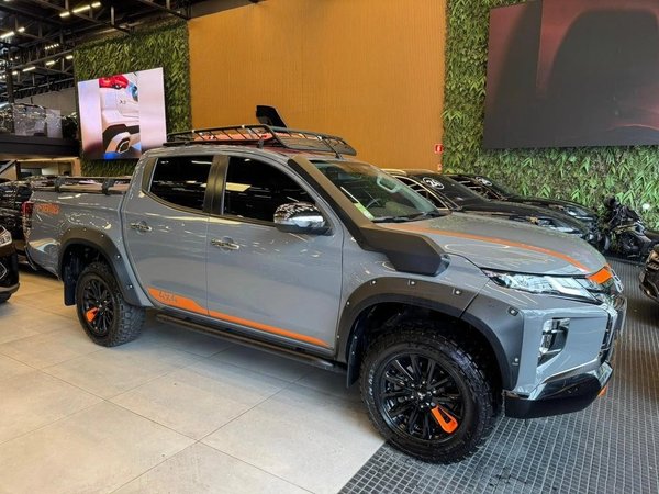 Foto 2 - Mitsubishi L200 Sport Savana Sertões 2.4 Turbo Diesel 4x4