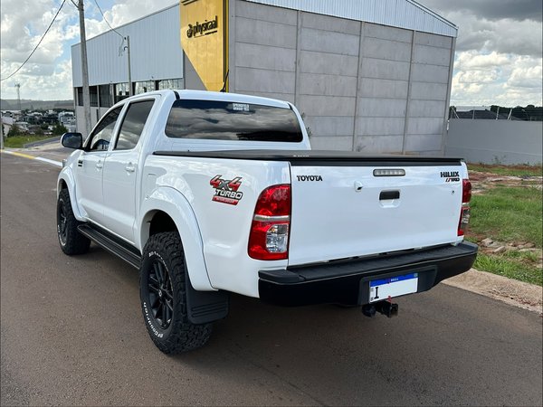 Foto 4 - Toyota Hilux SRV 3.0 Turbo Diesel 4x4