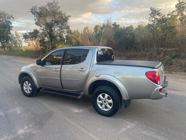 Foto 4 - Mitsubishi L200 Triton HPE 3.2 Turbo Diesel 4x4