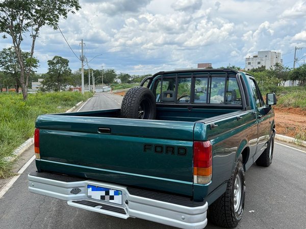 Foto 5 - Ford F1000 XL 4.3 Turbo Diesel 4x2 C.S