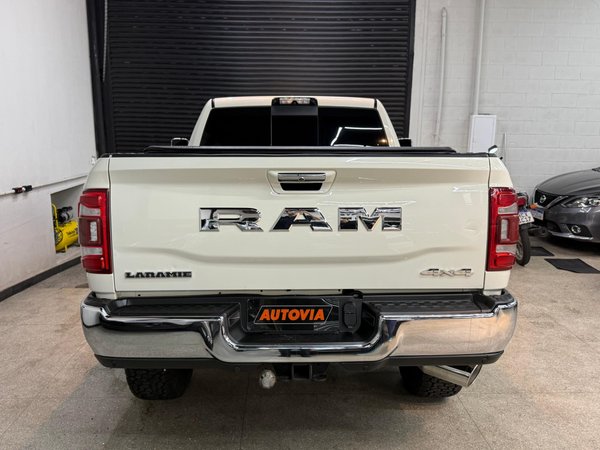 Foto 6 - RAM 2500 Laramie 6.7 Turbo Diesel 4x4