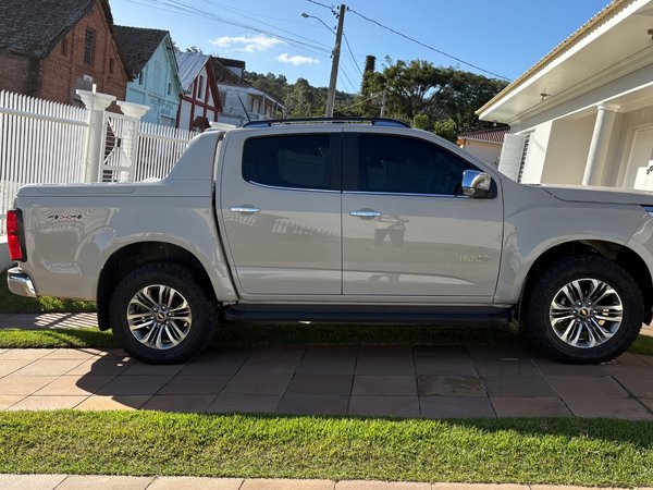 Foto 1 - Chevrolet S10 High Country 2.8 Turbo Diesel 4x4