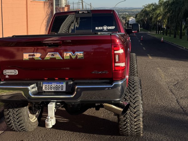 Foto 5 - RAM 3500 Longhorn Limited 6.7 Turbo Diesel 4x4