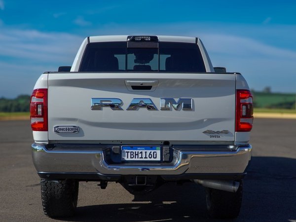 Foto 5 - RAM 3500 Longhorn Limited 6.7 Turbo Diesel 4x4
