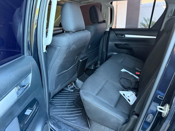 Foto 9 - Toyota Hilux SR 2.8 Turbo Diesel 4x4