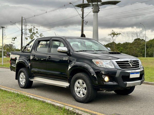 Foto 3 - Toyota Hilux SRV 3.0 Turbo Diesel 4x4