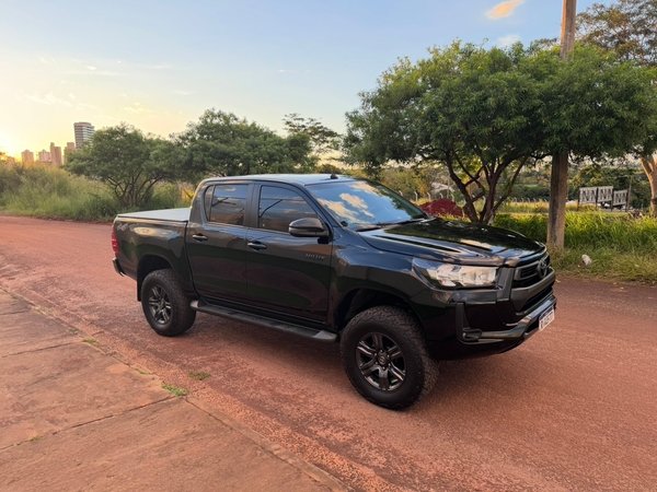 Foto 4 - Toyota Hilux SR 2.8 Turbo Diesel 4x4