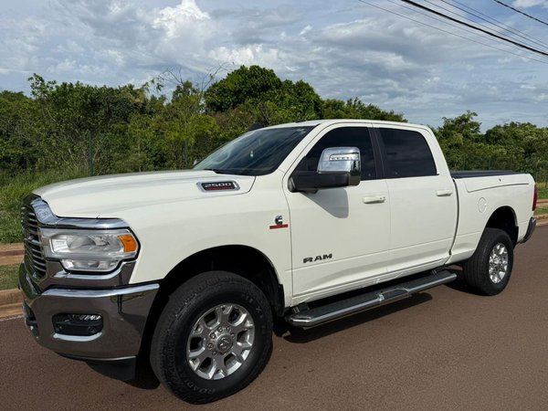 Foto 1 - RAM 2500 Laramie 6.7 Turbo Diesel 4x4