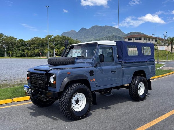 Foto 1 - Land Rover Defender 110 Hcpu 2.5 Turbo Diesel 4x4