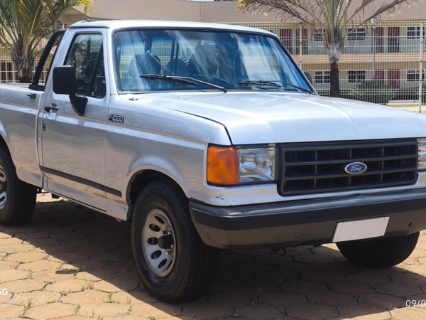 Foto 3 - Ford F1000 Super Série 3.9 Diesel C.S