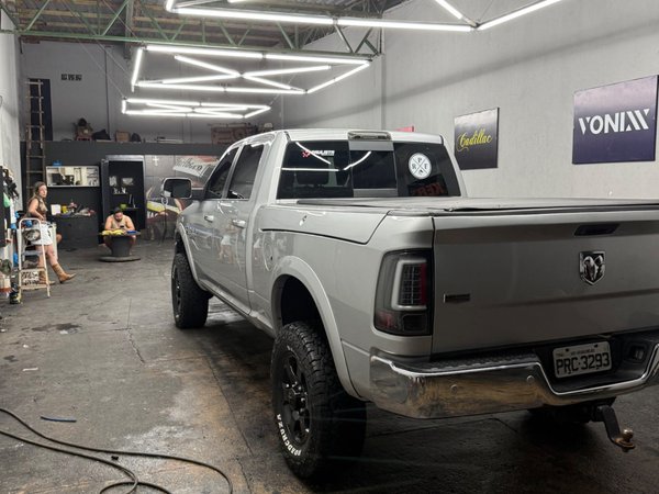 Foto 3 - RAM 2500 Laramie 6.7 Turbo Diesel 4x4