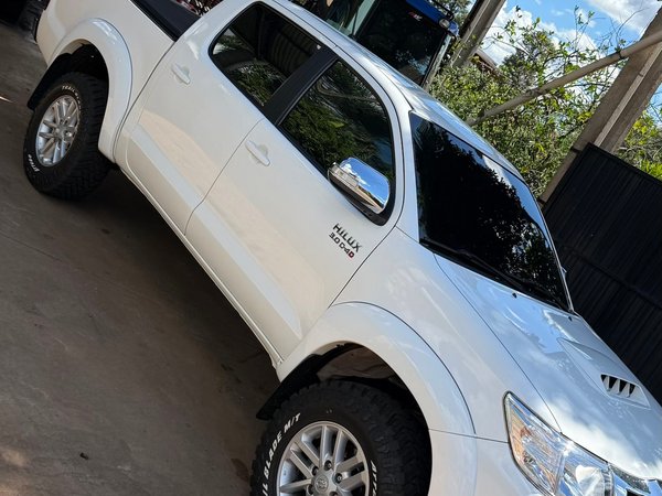 Foto 10 - Toyota Hilux SRV Top 3.0 Turbo Diesel 4x4