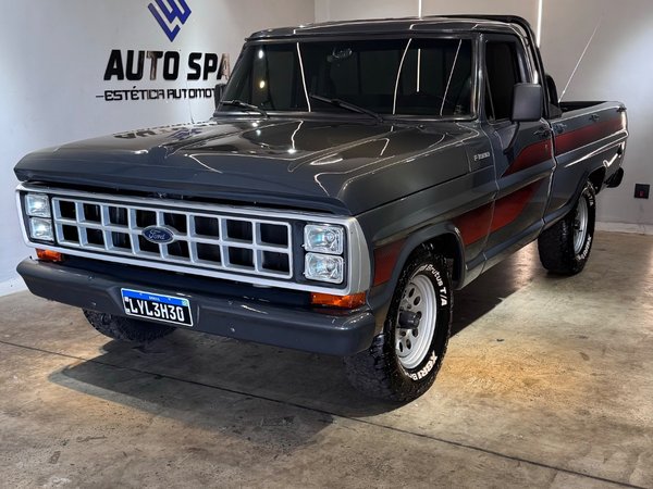 Foto 1 - Ford F1000 3.6 Diesel