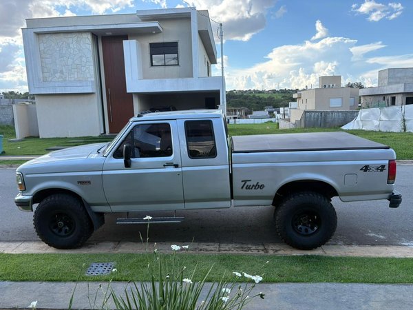 Foto 4 - Ford F1000 XLT 4.3 Turbo Diesel 4x4 C.S