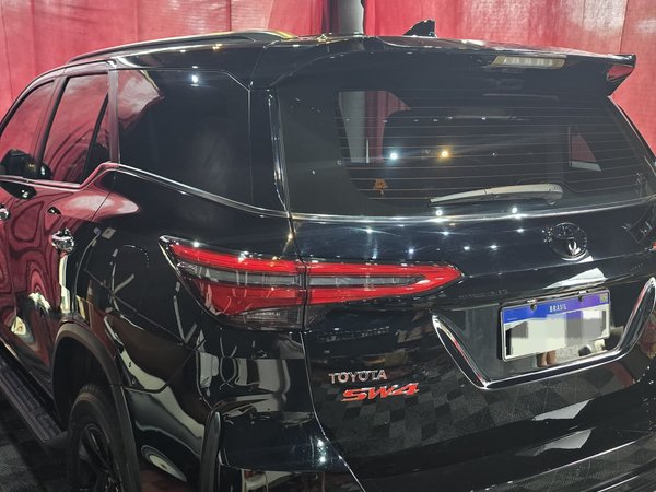 Foto 4 - Toyota Hilux SW4 SRX Diamond 2.8 Turbo Diesel 4x4