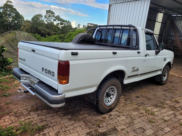 Foto 4 - Ford F1000 XLT 4.3 Turbo Diesel 4x4 C.S