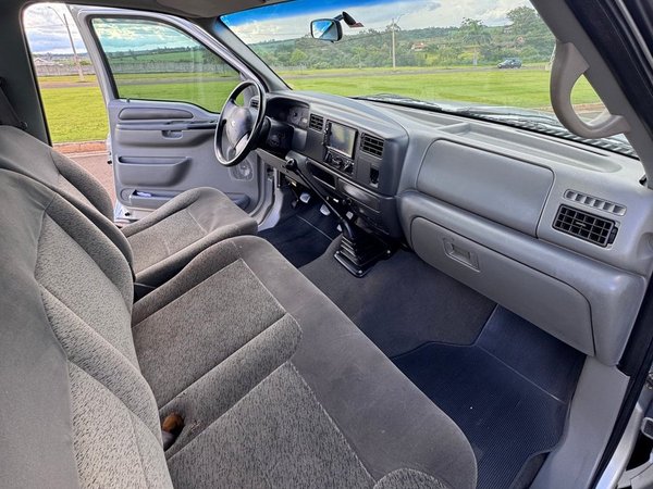 Foto 5 - Ford F250 XLT 3.9 Turbo Diesel