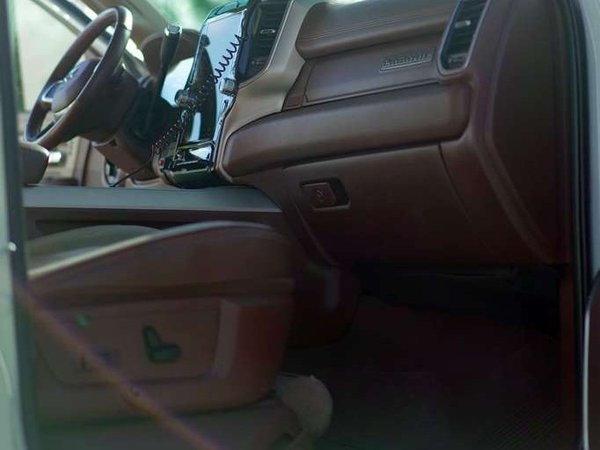 Foto 3 - RAM 2500 Laramie Quarto de Milha 6.7 Turbo Diesel 4x4