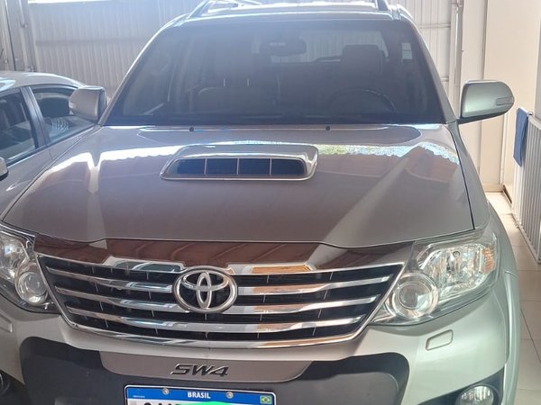 Foto 9 - Toyota Hilux SW4 SRV 3.0 Turbo Diesel 4x4