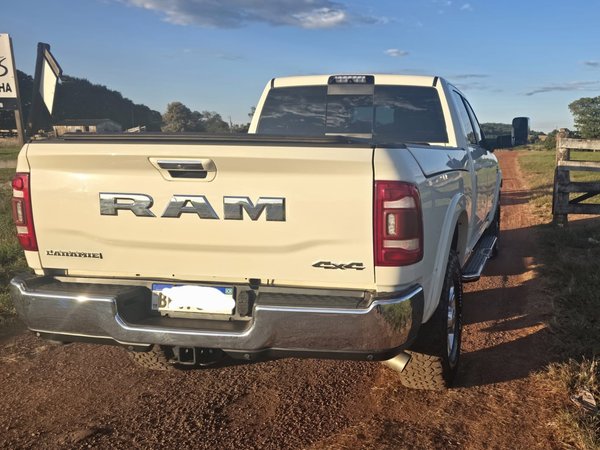 Foto 9 - RAM 2500 Laramie 6.7 Turbo Diesel 4x4