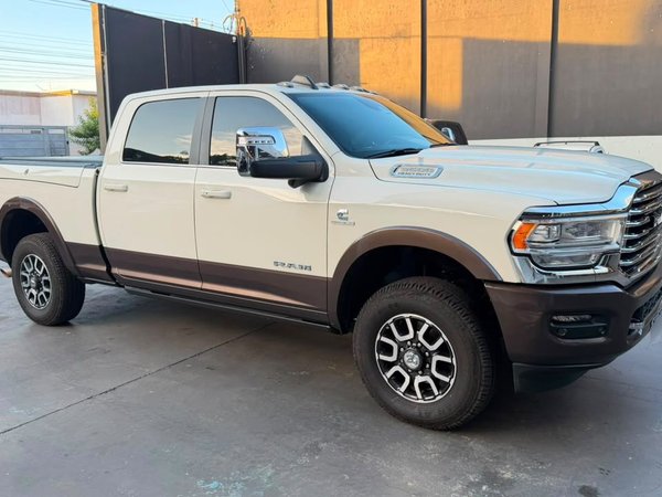 Foto 3 - RAM 3500 Longhorn Limited 6.7 Turbo Diesel 4x4