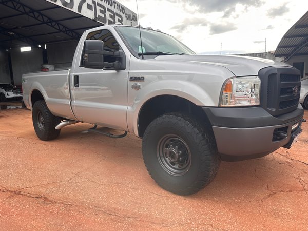 Foto 4 - Ford F250 XL 3.9 Turbo Diesel 4x4