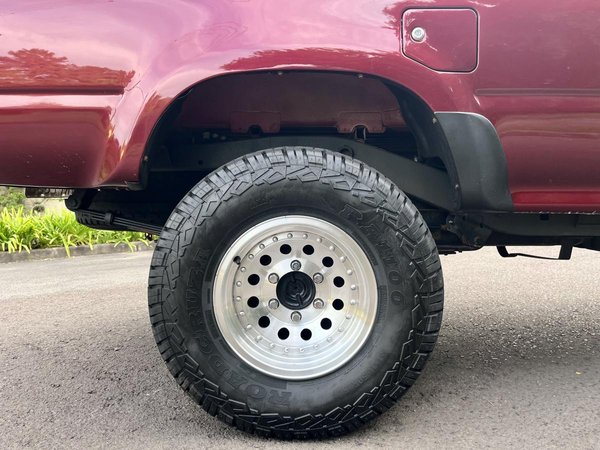 Foto 9 - Toyota Hilux DX 2.7 Gasolina 4x2
