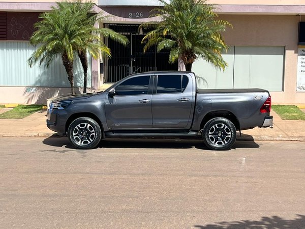 Foto 4 - Toyota Hilux SRV 2.8 Turbo Diesel 4x4