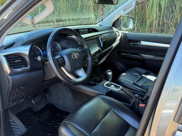 Foto 5 - Toyota Hilux SR 2.8 Turbo Diesel 4x4