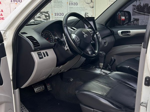 Foto 3 - Mitsubishi Pajero Dakar HPE 3.2TDi 16v 4x4