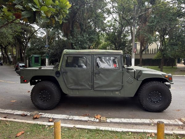 Foto 4 - Am General Hummer H1 6.5 V8 Turbo Diesel 4x4