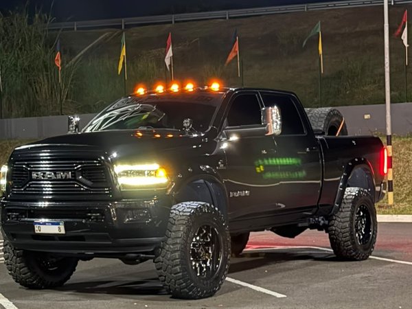 Foto 1 - RAM 2500 Laramie 6.7 Turbo Diesel 4x4