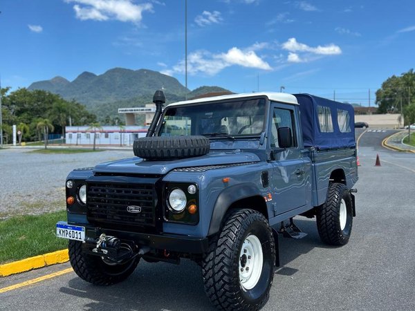 Foto 2 - Land Rover Defender 110 Hcpu 2.5 Turbo Diesel 4x4