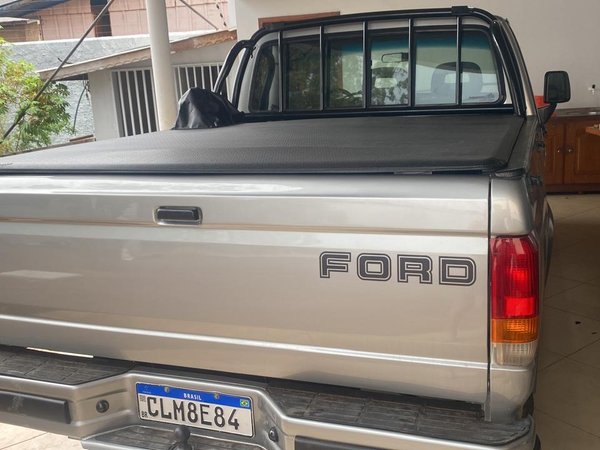 Foto 5 - Ford F1000 XLT 4.3 Turbo Diesel 4x2 C.S