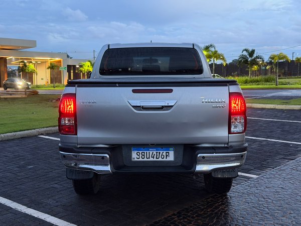Foto 4 - Toyota Hilux SRV 2.8 Turbo Diesel 4x4