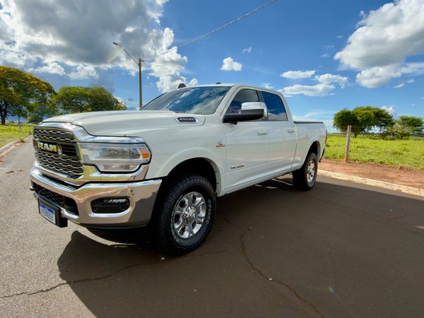 Foto 1 - RAM 2500 Laramie 6.7 Turbo Diesel 4x4