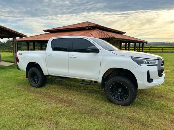 Foto 1 - Toyota Hilux SR 2.8 Turbo Diesel 4x4