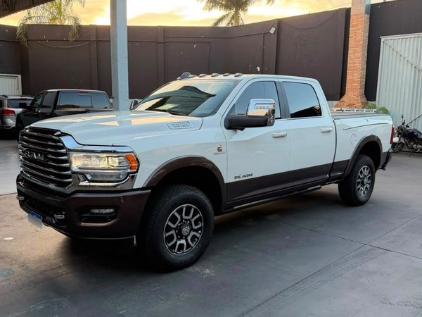 Foto 10 - RAM 3500 Longhorn Limited 6.7 Turbo Diesel 4x4