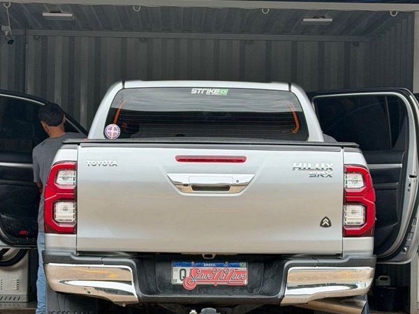 Foto 5 - Toyota Hilux SRX 2.8 Turbo Diesel 4x4