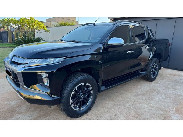 Foto 3 - Mitsubishi L200 Triton Sport HPE 2.4 Turbo Diesel 4x4