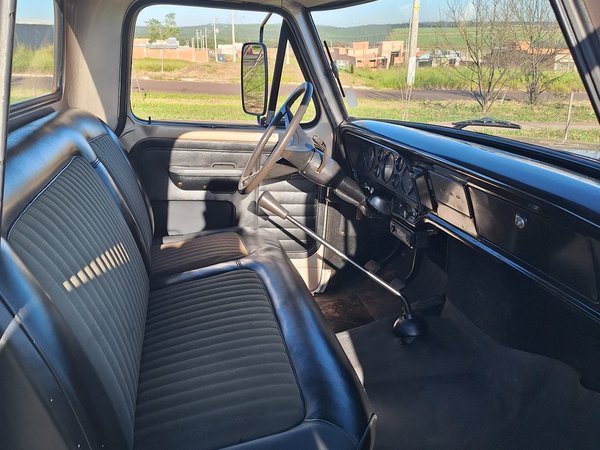 Foto 7 - Ford F4000 3.9 Turbo Diesel