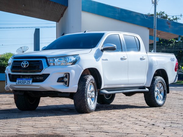 Foto 2 - Toyota Hilux SR 2.8 Turbo Diesel 4x4