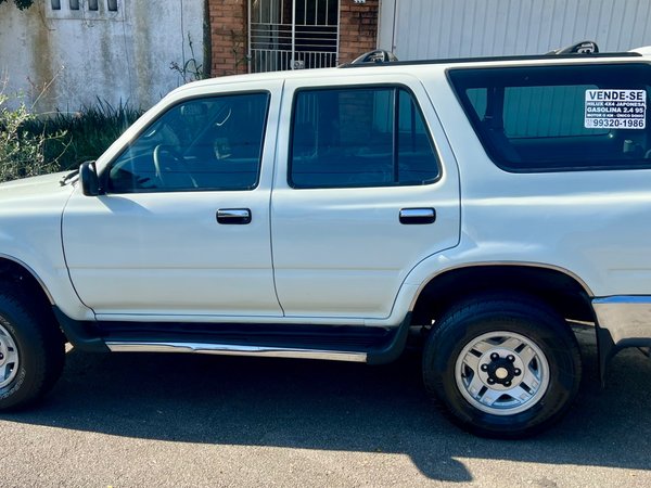Foto 4 - Toyota Hilux SW4 2.7 Gasolina 4x4